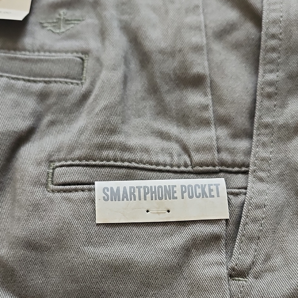 Dockers Men's Olive Green Shorts - Picture 7 of 7